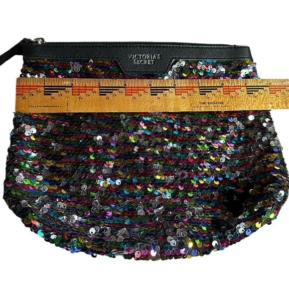 Victoria’s Secret Multicolored or Black Sequined Clutch Bag. - Picture 6 of 7
